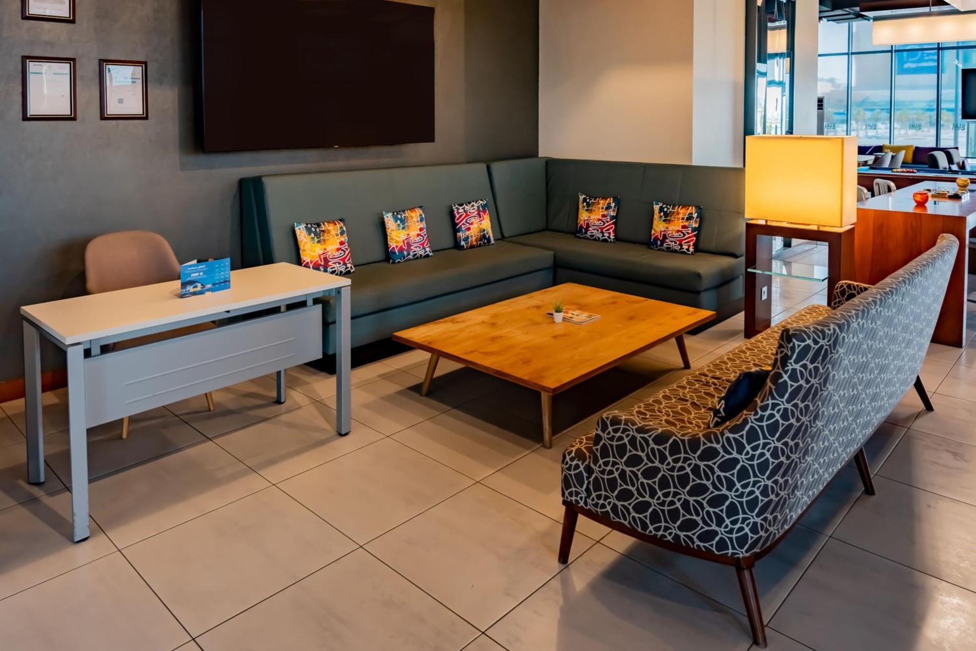 Aloft Dhahran Hotel Эль-Хубар Экстерьер фото