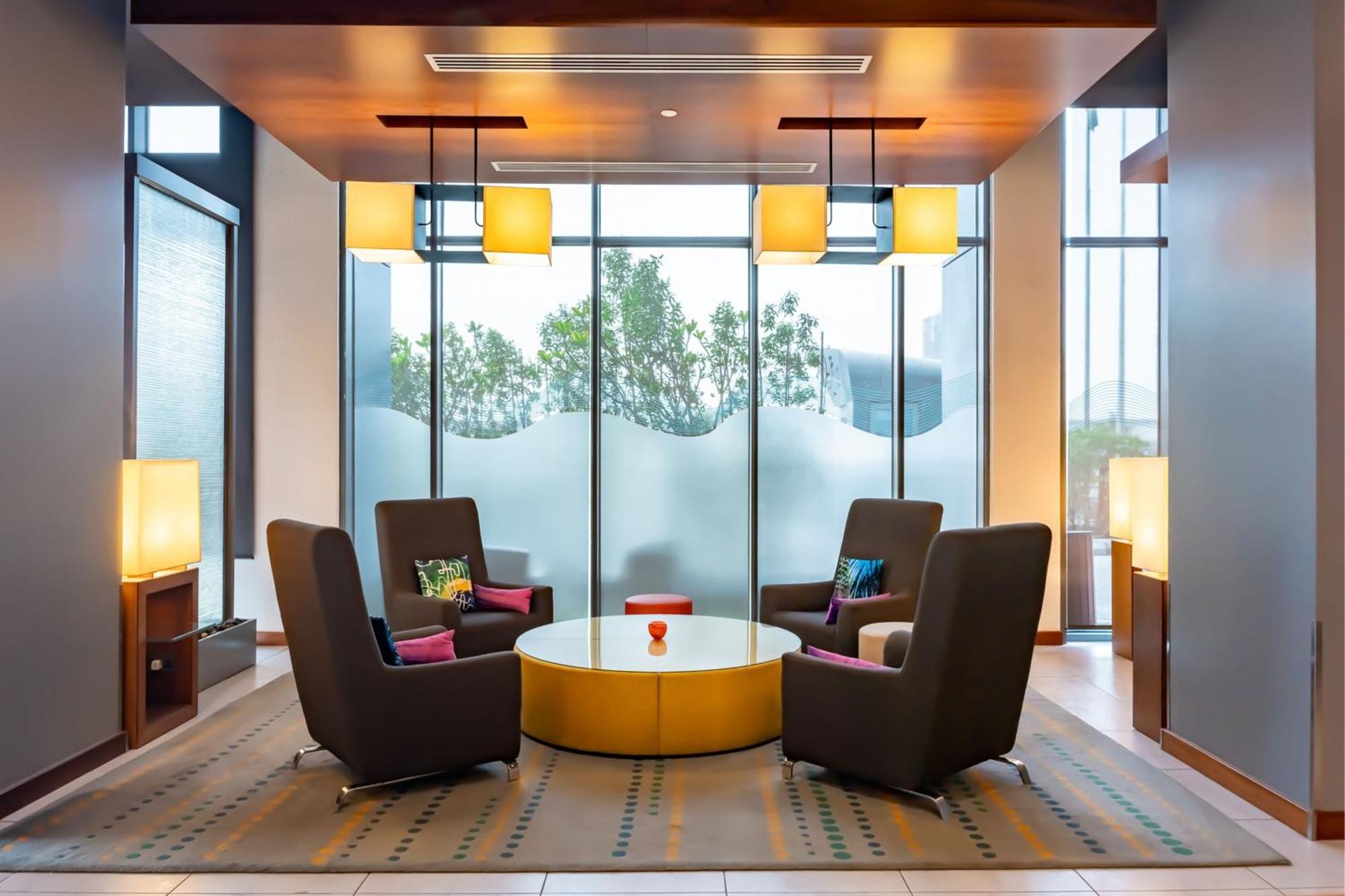 Aloft Dhahran Hotel Эль-Хубар Экстерьер фото