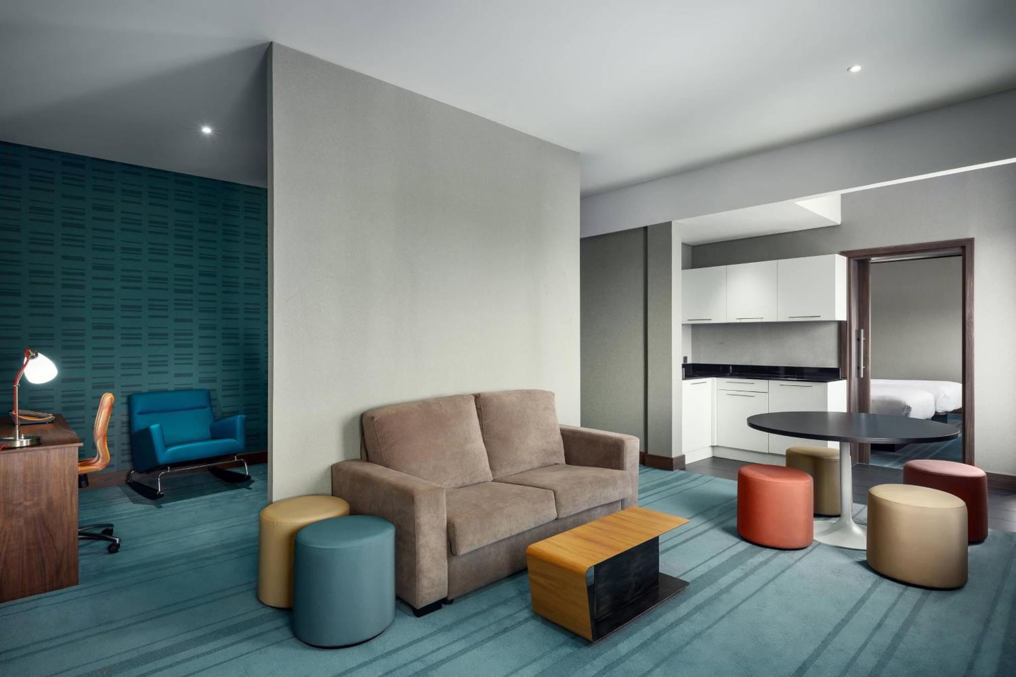 Aloft Dhahran Hotel Эль-Хубар Экстерьер фото